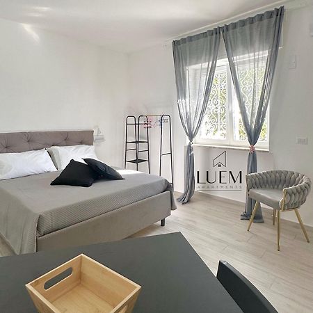 Luem Apartments Lecce Esterno foto