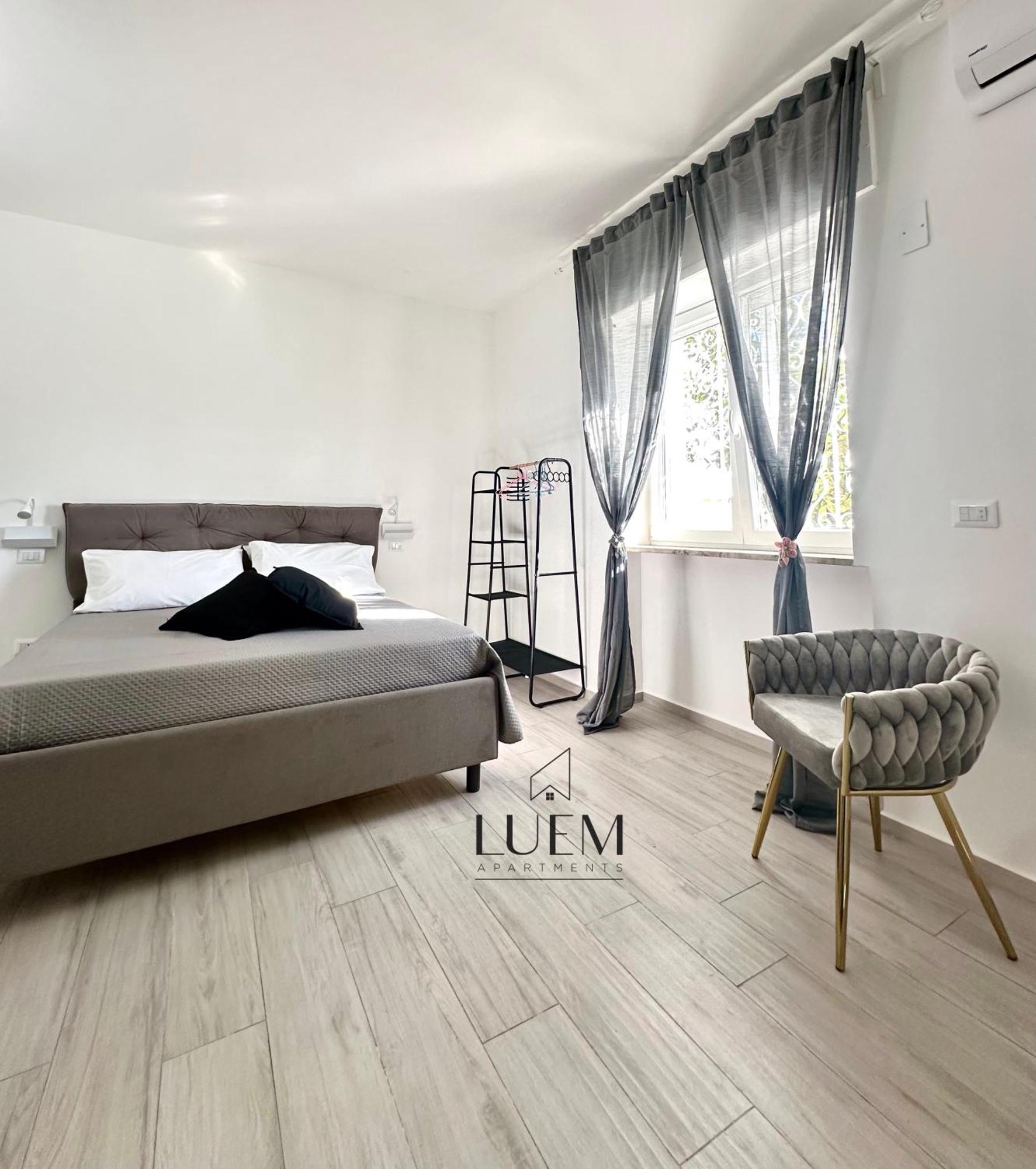 Luem Apartments Lecce Esterno foto
