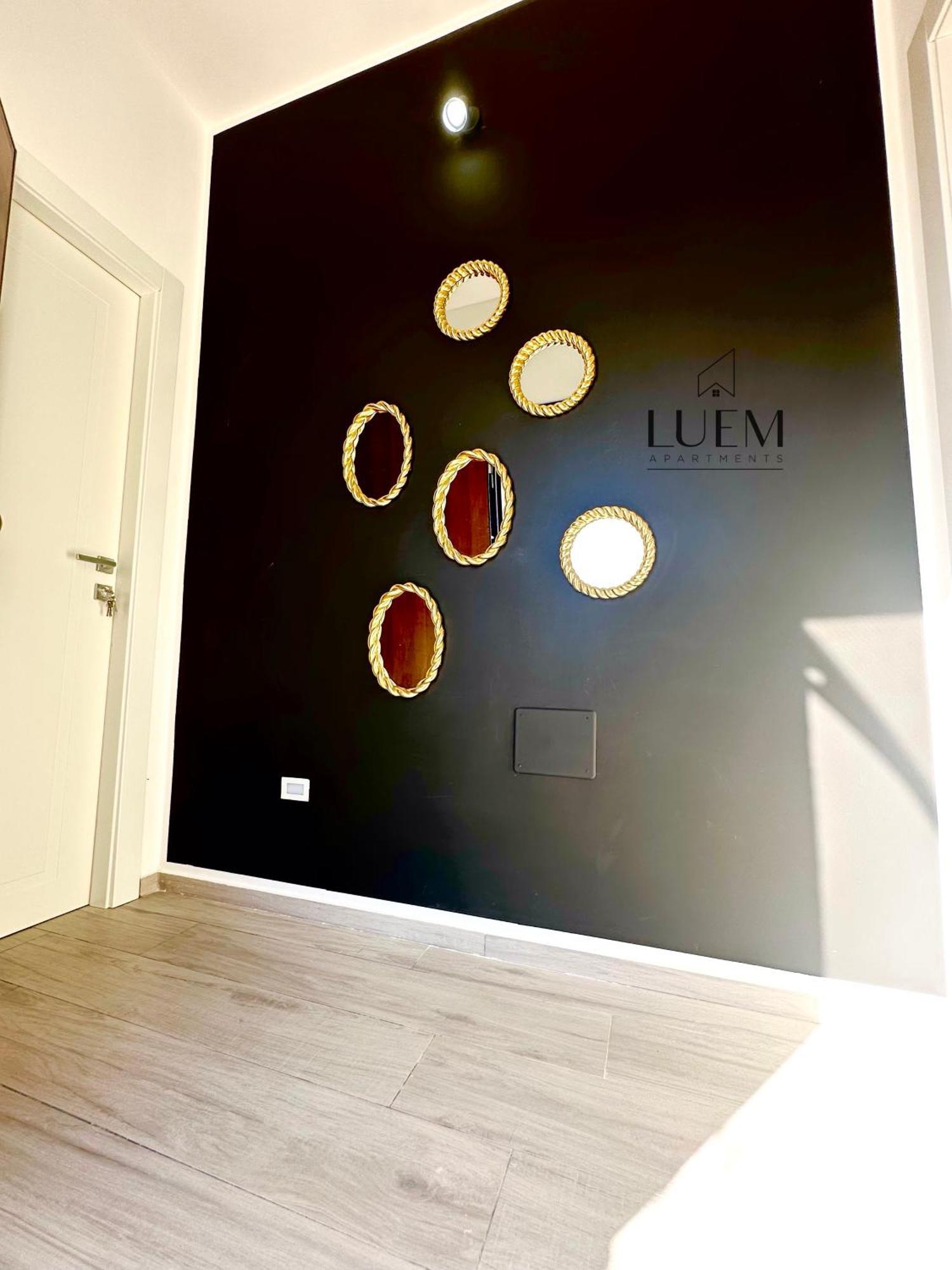 Luem Apartments Lecce Esterno foto