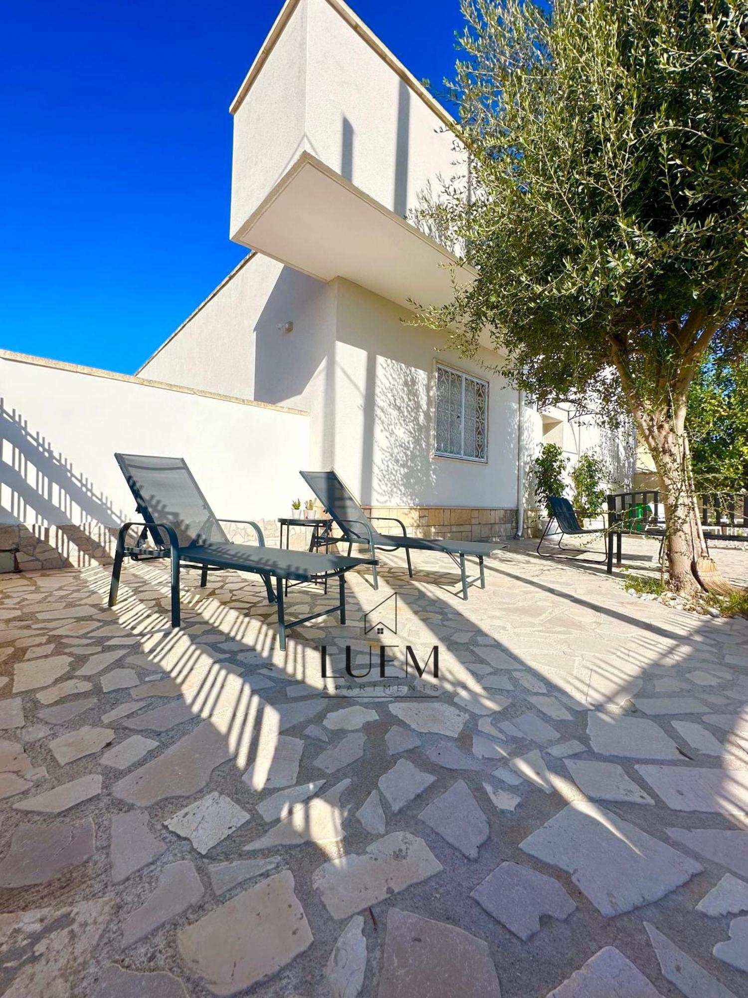 Luem Apartments Lecce Esterno foto