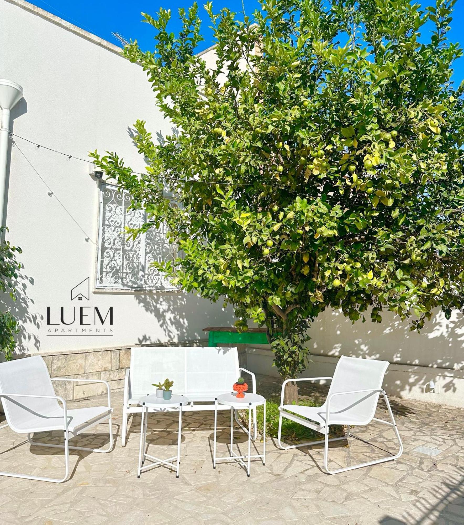 Luem Apartments Lecce Esterno foto