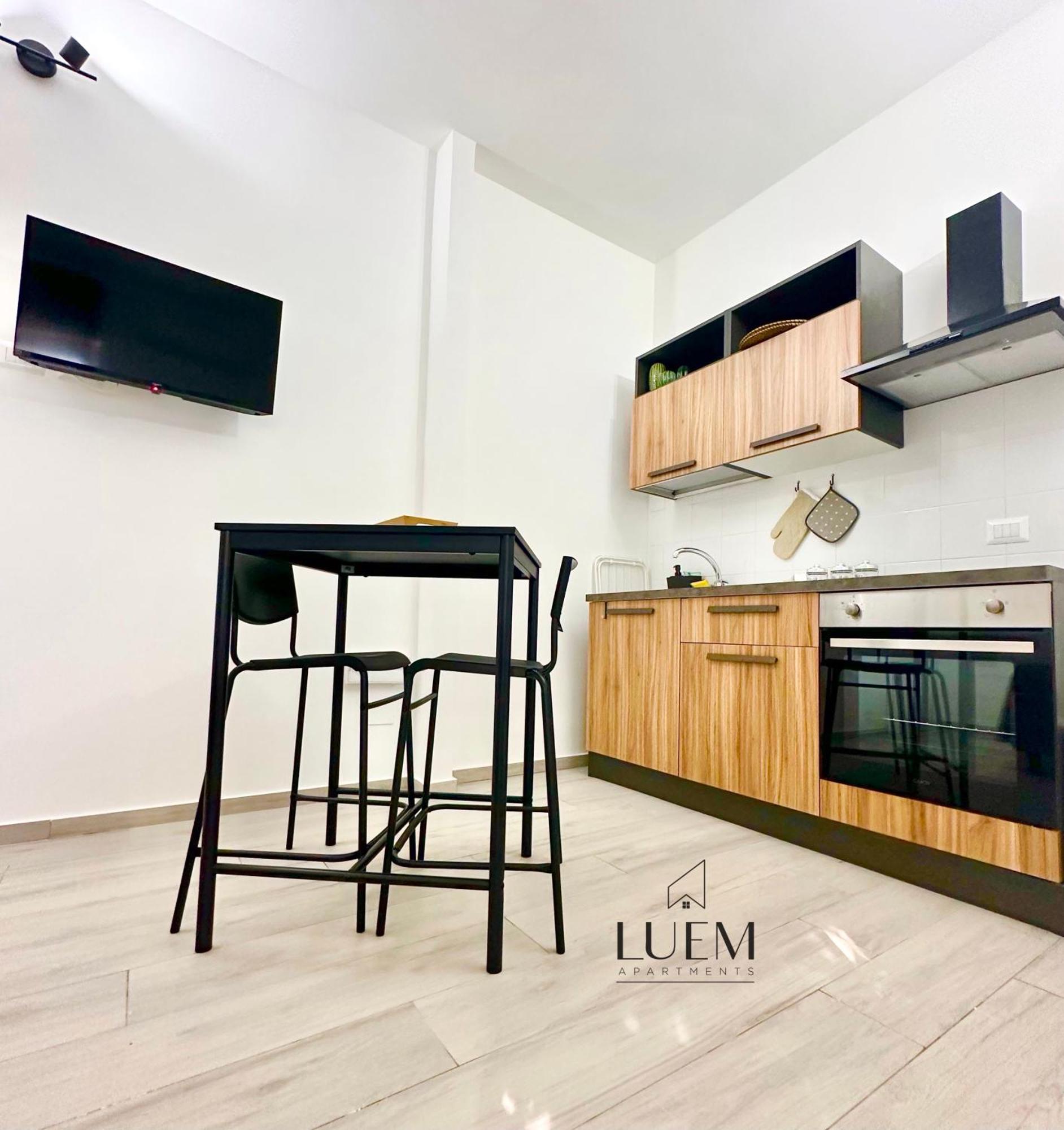 Luem Apartments Lecce Esterno foto